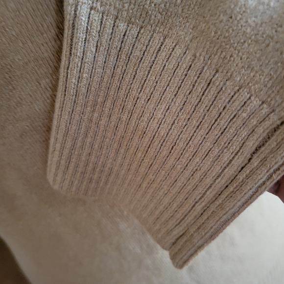 French Connection Tan Turtleneck / Stretchy / Size Medium - Picture 3 of 6